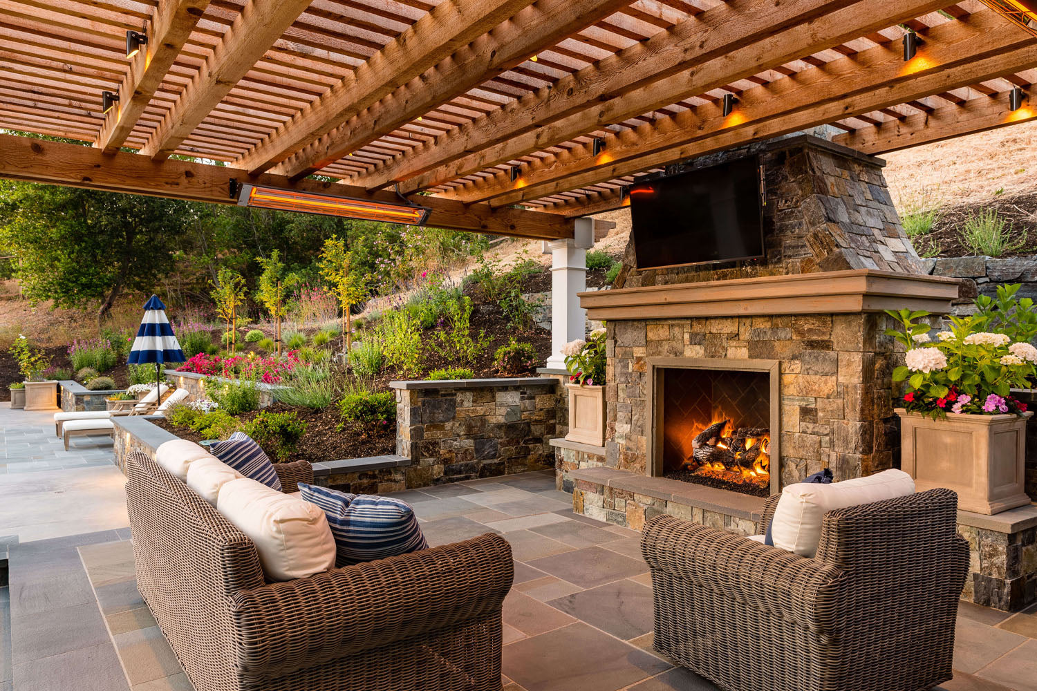 Infratech W-Series Single Element 3000Watt Outdoor Infrared Electric Heater | 480V