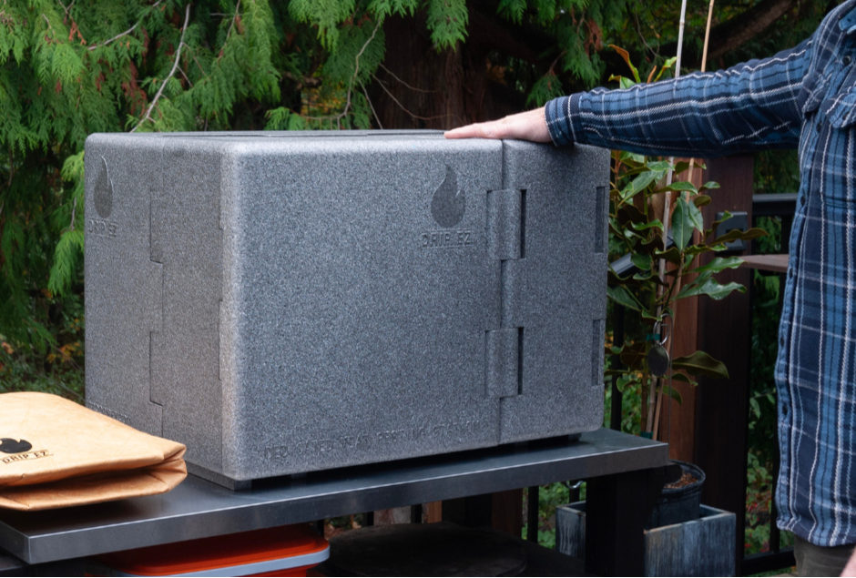 Drip EZ Rest EZ 'Que Crib Meat Resting Station W/ Bamboo Cutting Board