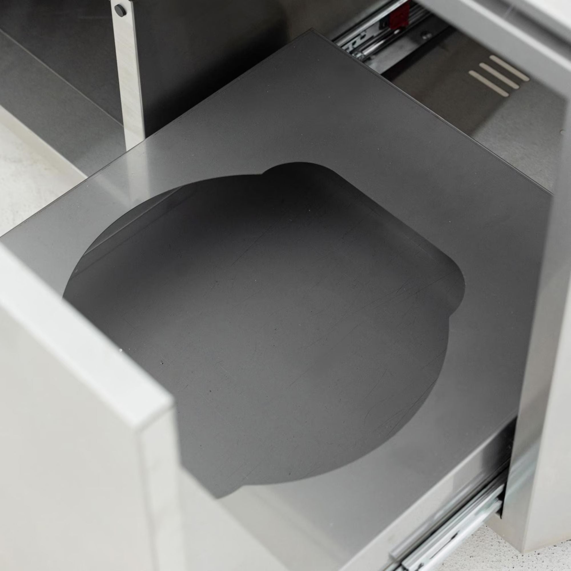 Blaze LTE PRO 40-Inch 5-Burner Freestanding Gas Grill w/ Digital Temperature Screen & Rear Infrared Burner