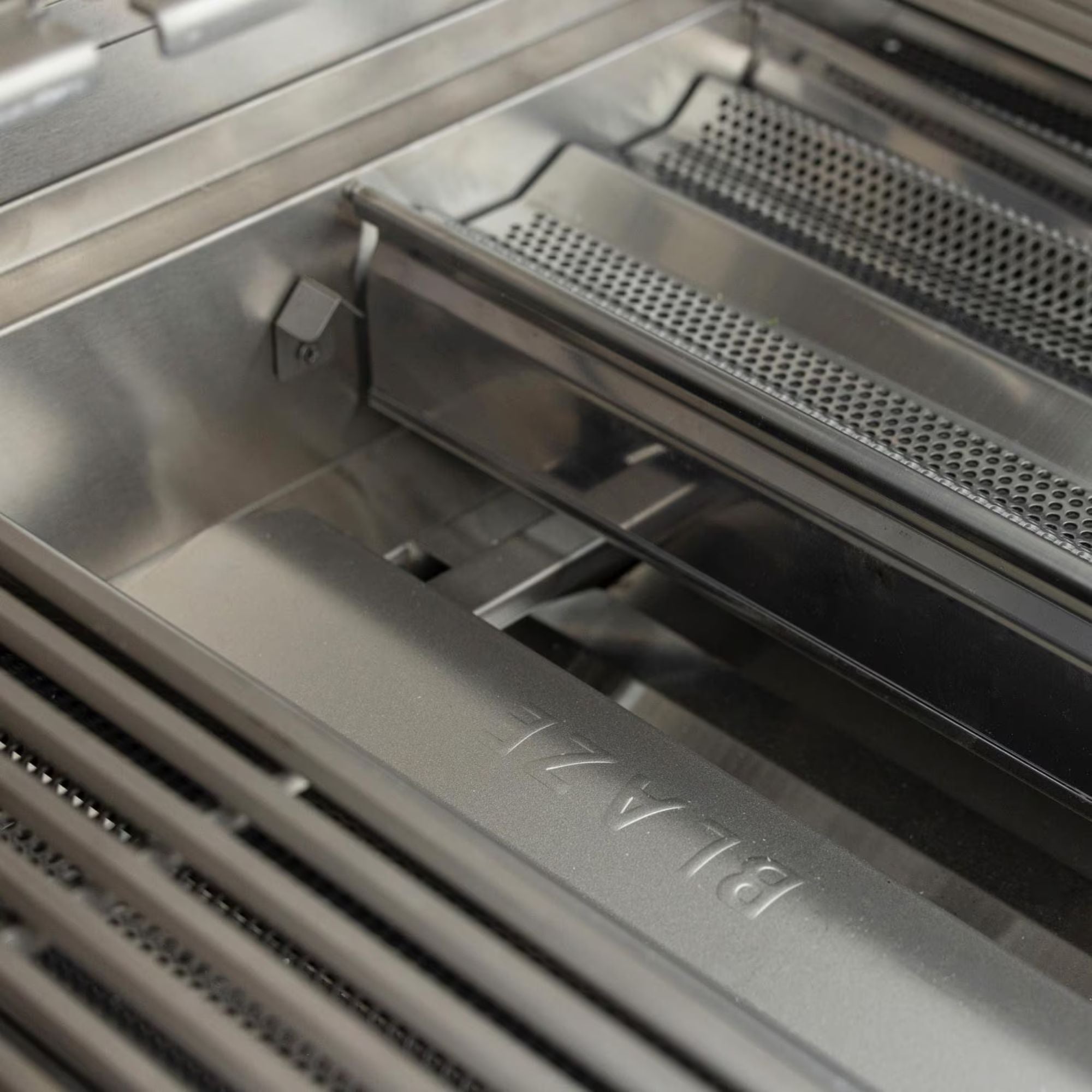 Blaze LTE PRO 32-Inch 4-Burner Freestanding Gas Grill w/ Digital Temperature Screen & Rear Infrared Burner