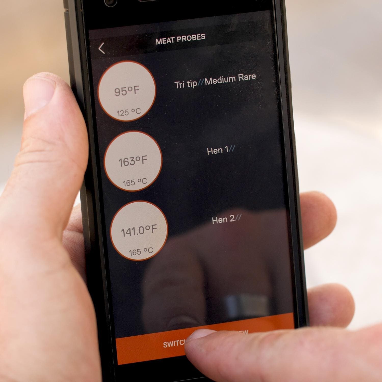 Everdure 4K 21-Inch Charcoal Grill & Smoker - HBCE4KBUS/HBCE4KGUS