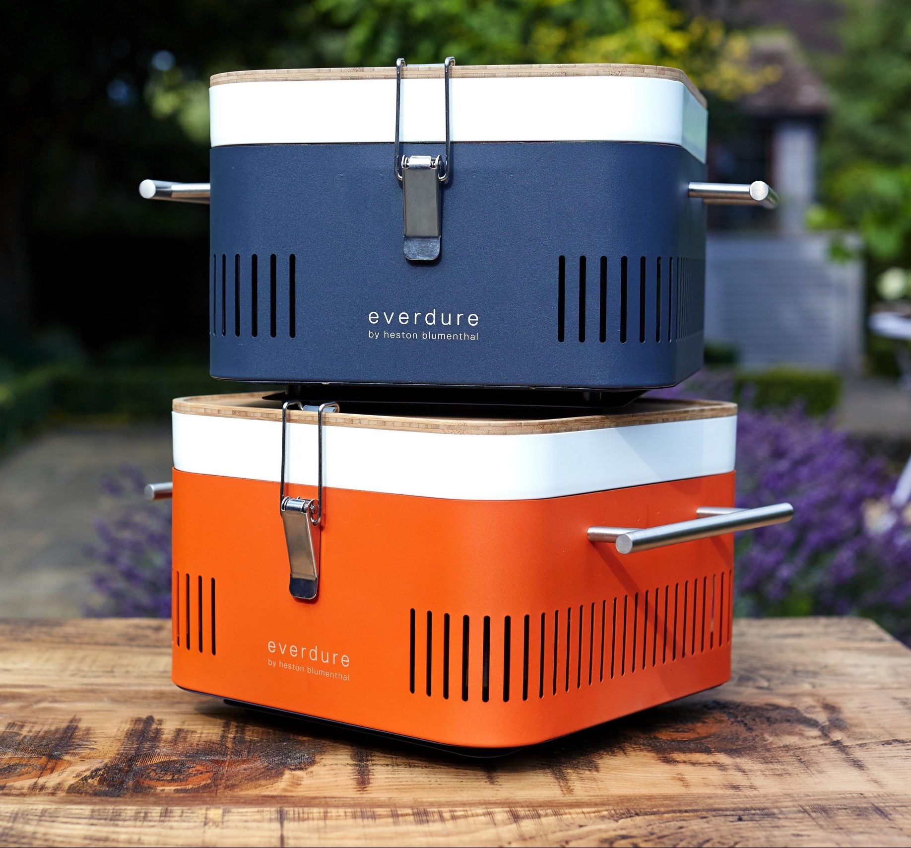 Everdure CUBE 17-Inch Portable Charcoal Grill