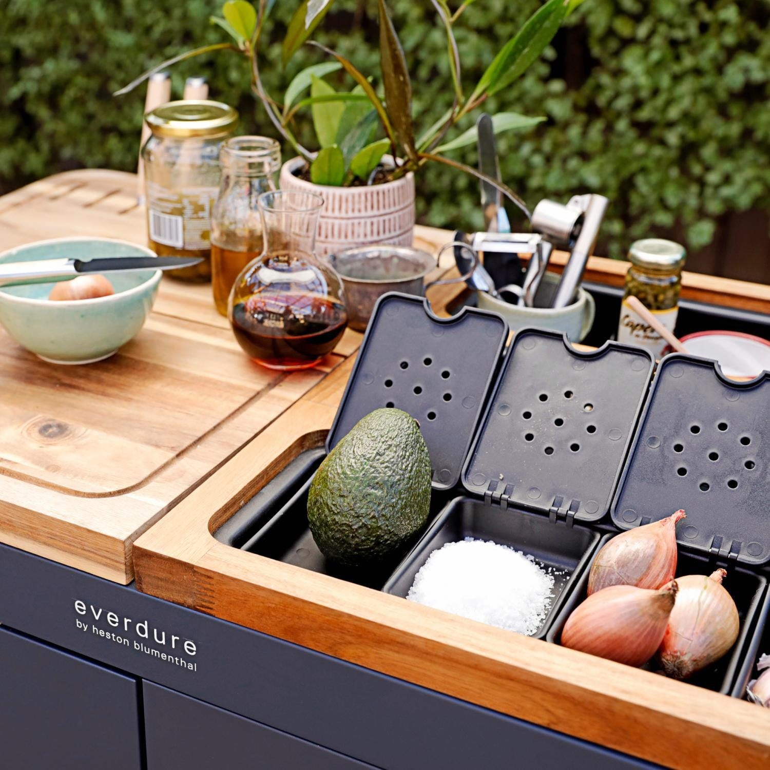 Everdure Indoor/Outdoor 40-Inch Mobile Prep Kitchen - HBPKB/HBPK