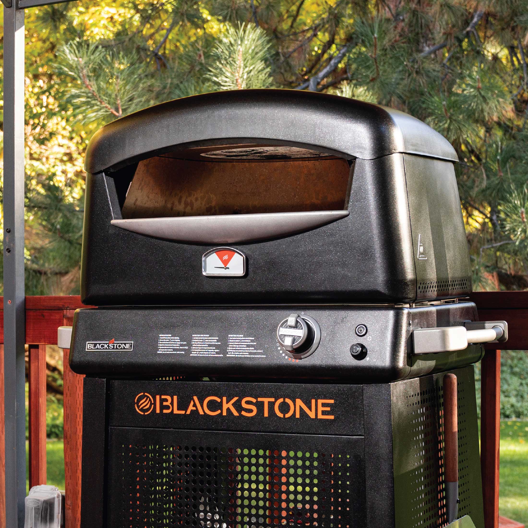 Blackstone Pizza Oven w/Cart - 6825