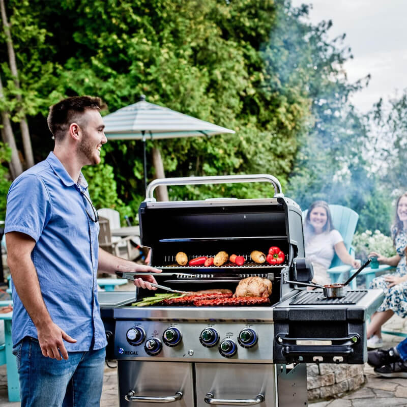 Broil King Regal S 490 PRO IR 4-Burner Freestanding Gas Grill With Rotisserie & Infrared Side Burner