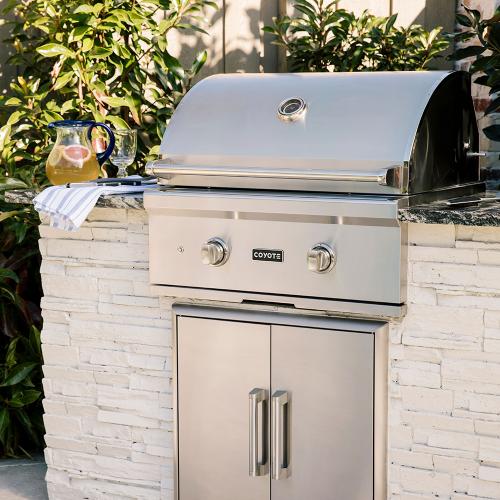 Coyote C-Series 28 Inch Built In Gas Grill - C1C28 LP/NG