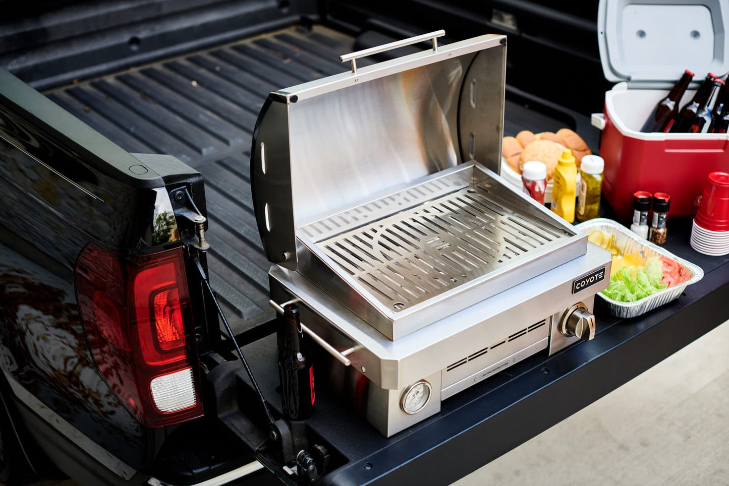 Coyote Portable 25" Grill - C1PORTLP