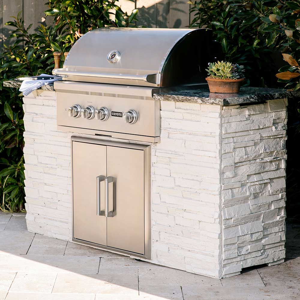 Coyote S-Series 30 Inch Built-In Gas Grill - C2SL30 LP/NG