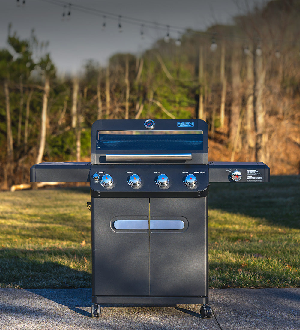 Monument Mesa 425 | Black Propane Gas Grill