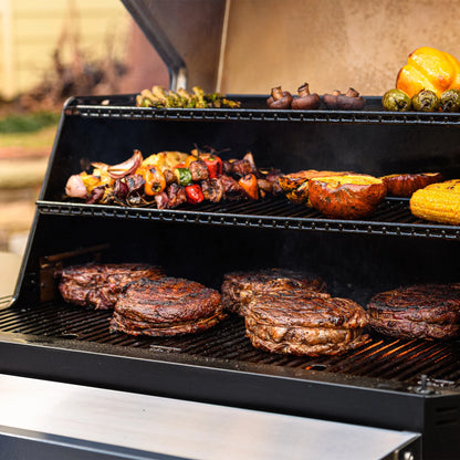 Masterbuilt Gravity Series® 1050 Digital Charcoal Grill + Smoker