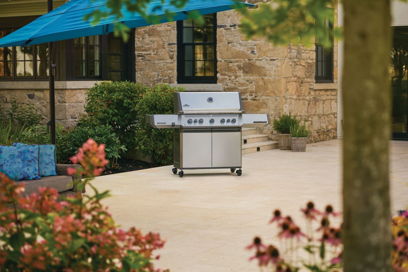 Napoleon Prestige 665 RSIB Gas Grill