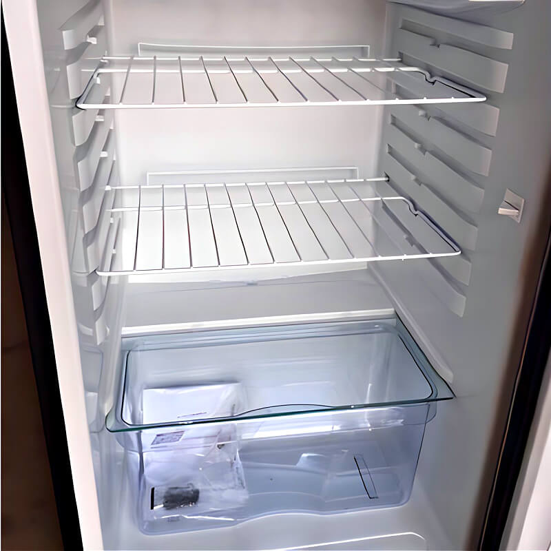 RCS 21-Inch 4.2 Cu. Ft. Compact Refrigerator With Recessed Handle - REFR1A