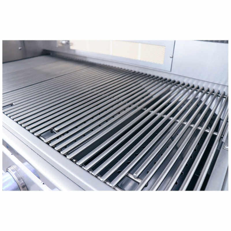 RCS Cutlass Pro 42 Inch 4 Burner Freestanding Gas Grill with Flame Tamers