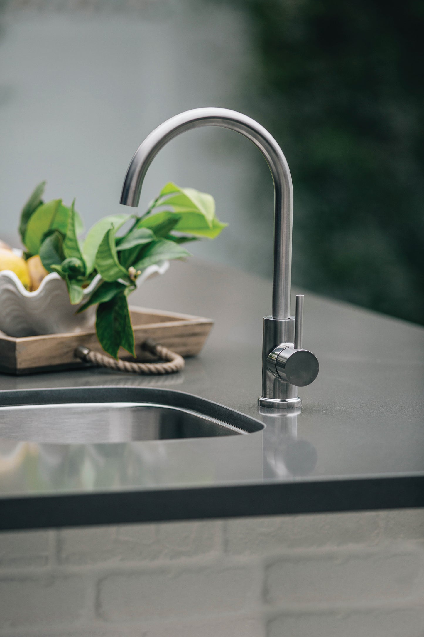 Summerset 19" Undermount Outdoor Sink & 360º Hot/Cold Faucet Stainless Steel