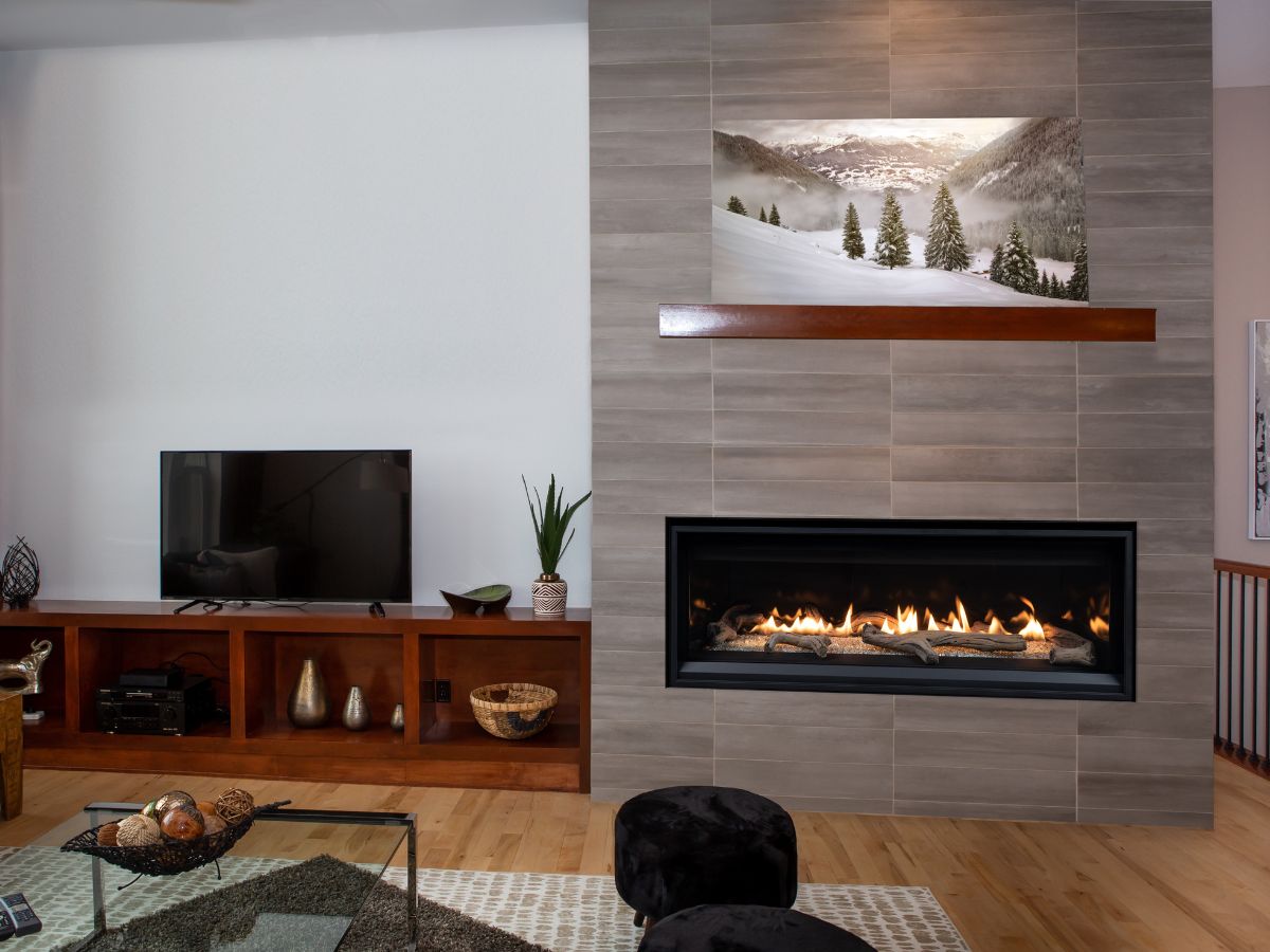 Superior 55" Direct Vent Linear Gas Fireplace | DRL3555