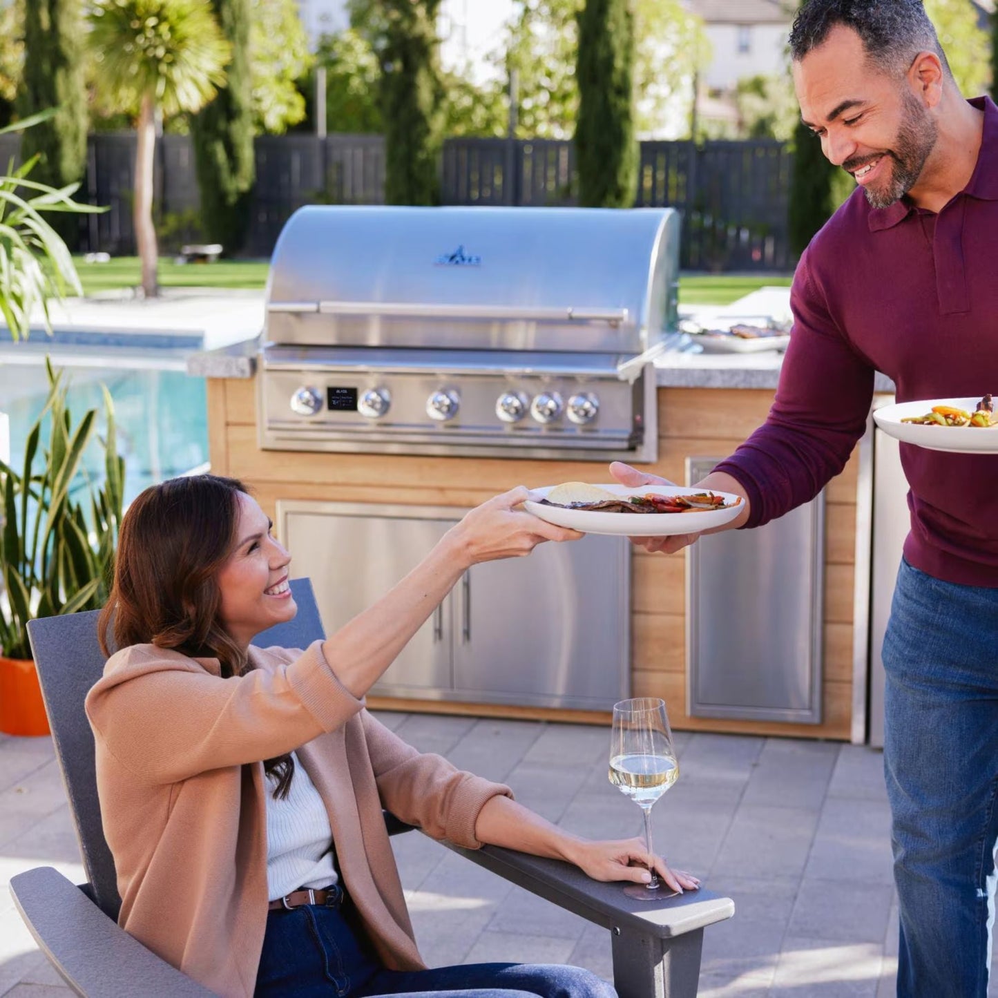 Blaze LTE PRO 32-Inch 4-Burner Built-in Gas Grill w/ Digital Temperature Screen & Rear Infrared Burner