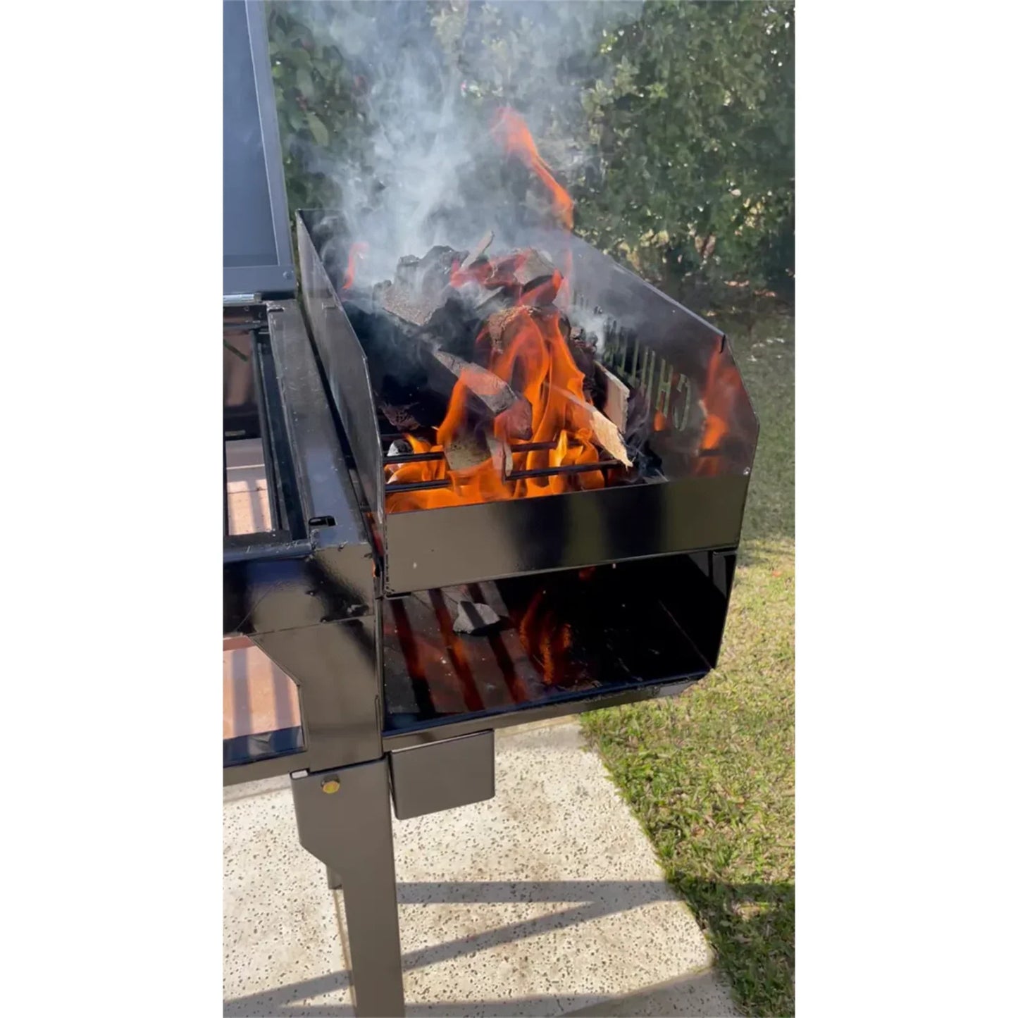 Tromen Chulenguito Freestanding Argentine Charcoal Grill