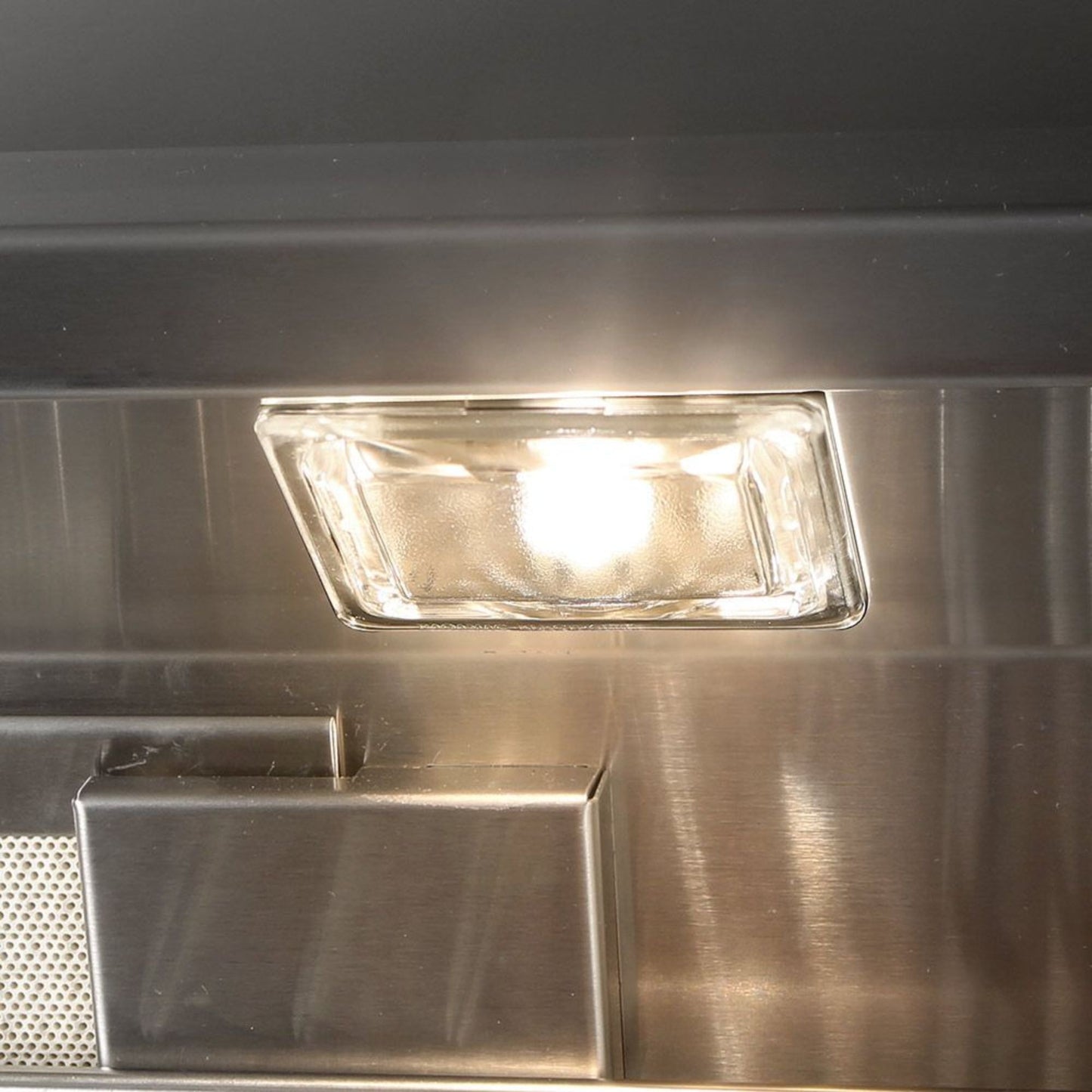 Artisan American Eagle 32-Inch 3-Burner Built-In Gas Grill