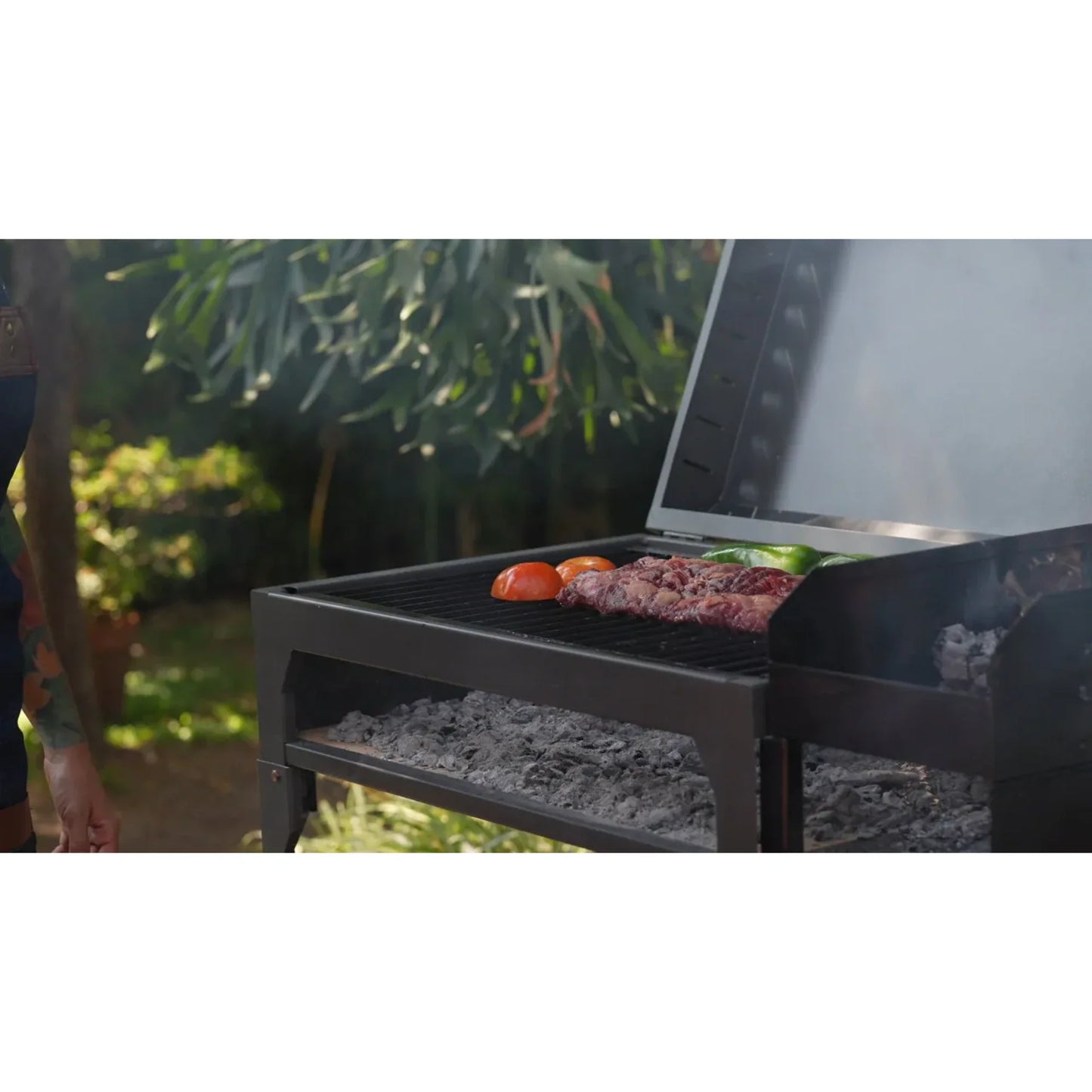 Tromen Chulenguito Freestanding Argentine Charcoal Grill