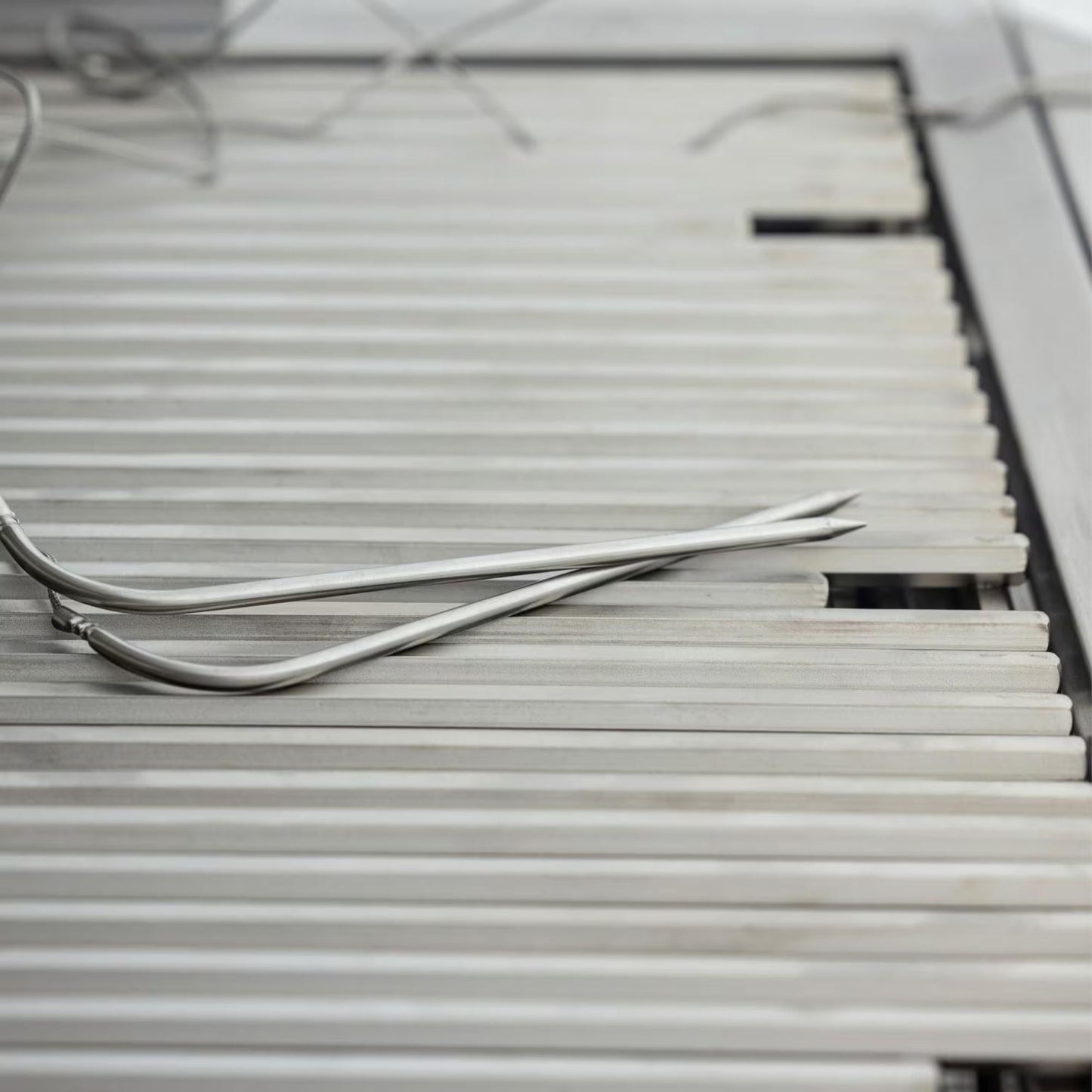 Blaze LTE PRO 40-Inch 5-Burner Built-in Gas Grill w/ Digital Temperature Screen & Rear Infrared Burner