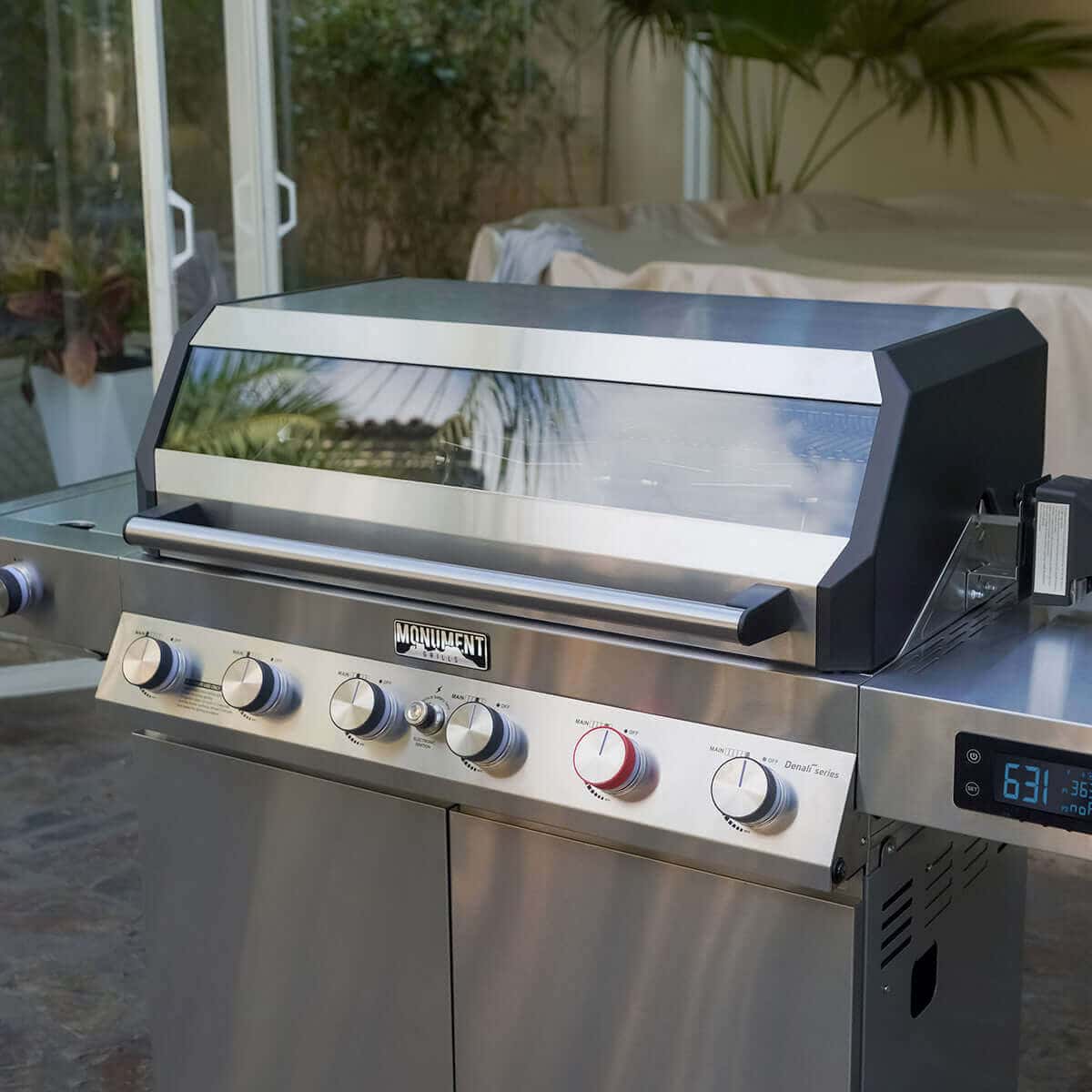 Monument Denali 605 Pro | Stainless Smart Propane Gas Grill