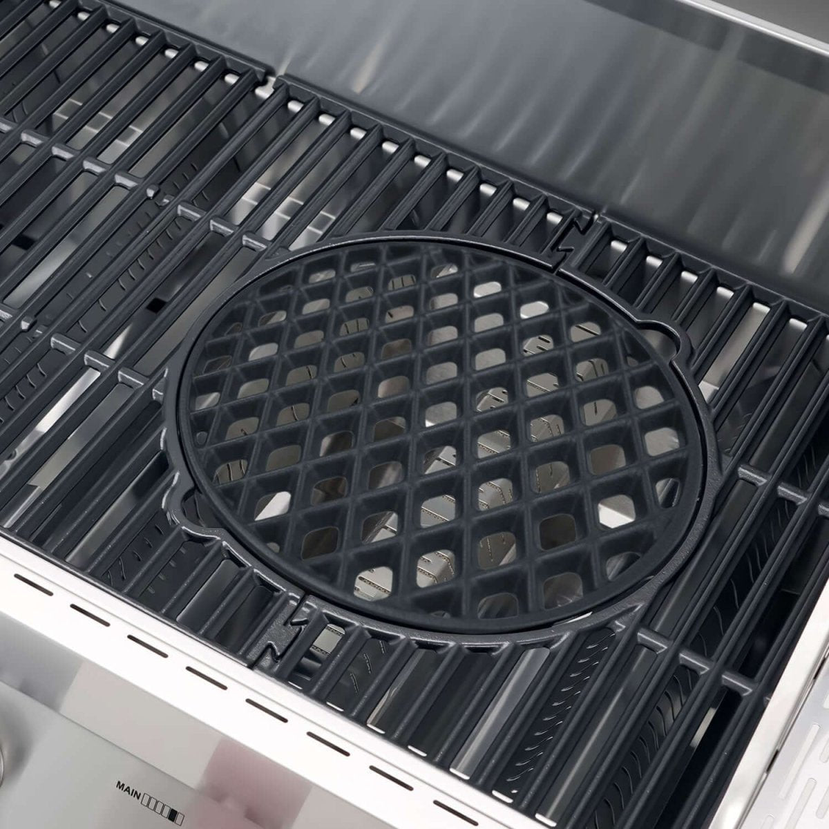 Monument Denali 605 Pro | Stainless Smart Propane Gas Grill