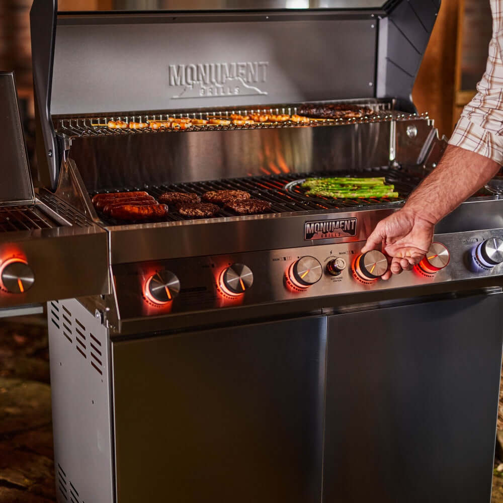 Monument Denali 605 Pro | Stainless Smart Propane Gas Grill