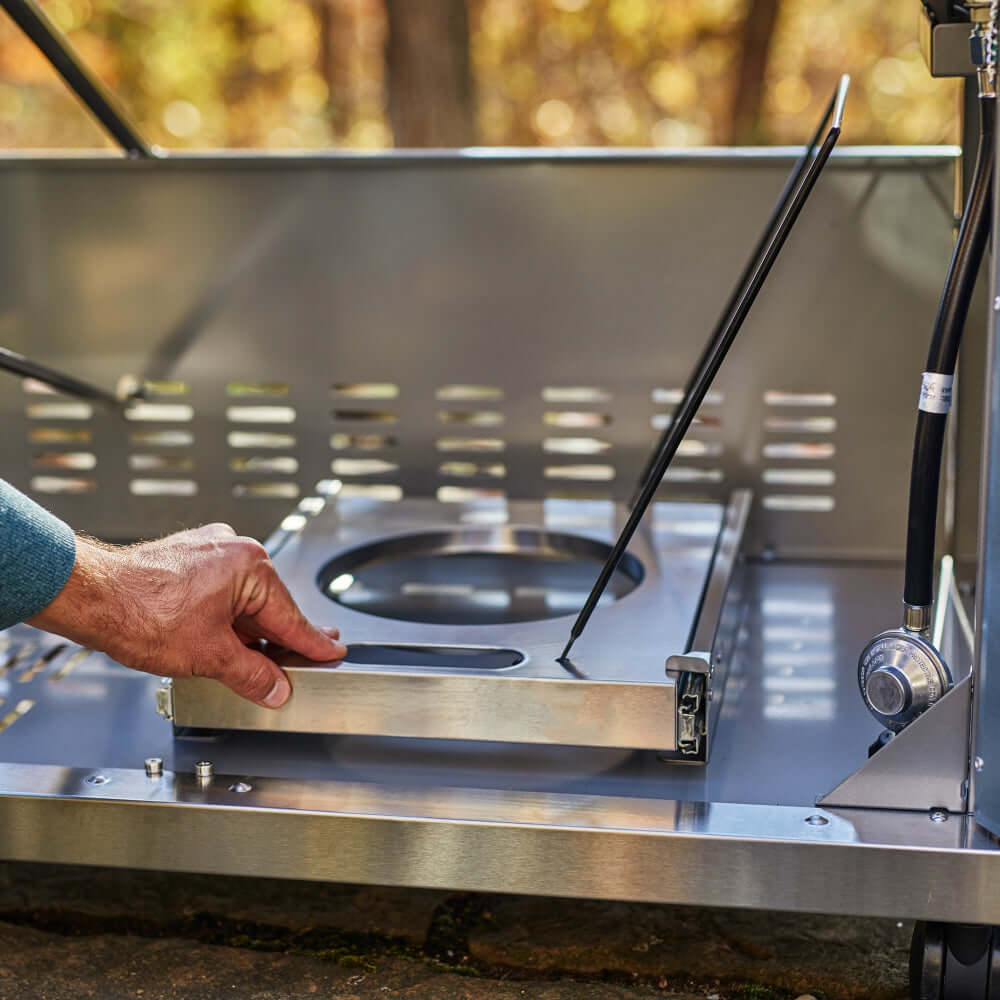 Monument Denali 605 Pro | Stainless Smart Propane Gas Grill