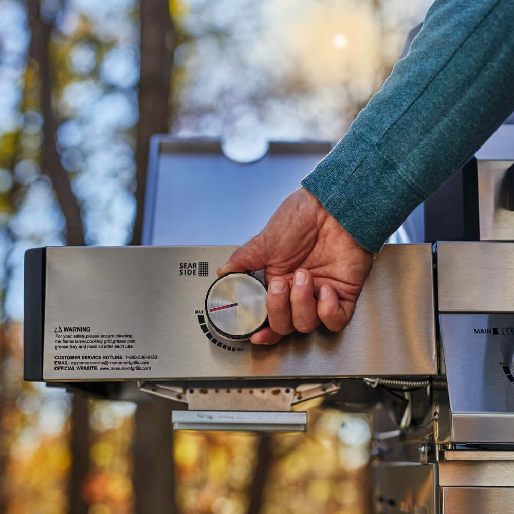 Monument Denali 605 Pro | Stainless Smart Propane Gas Grill