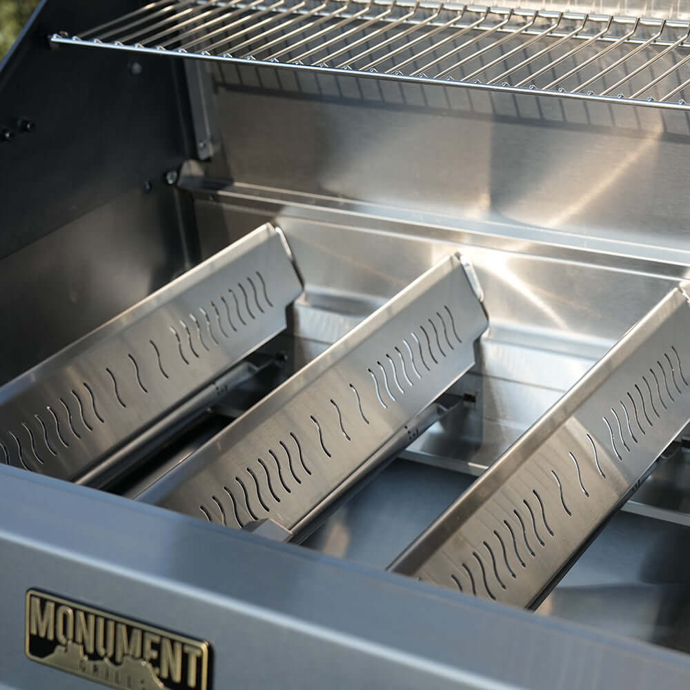 Monument Eminence 405 | Clearview® Smart Stainless Gas Grill