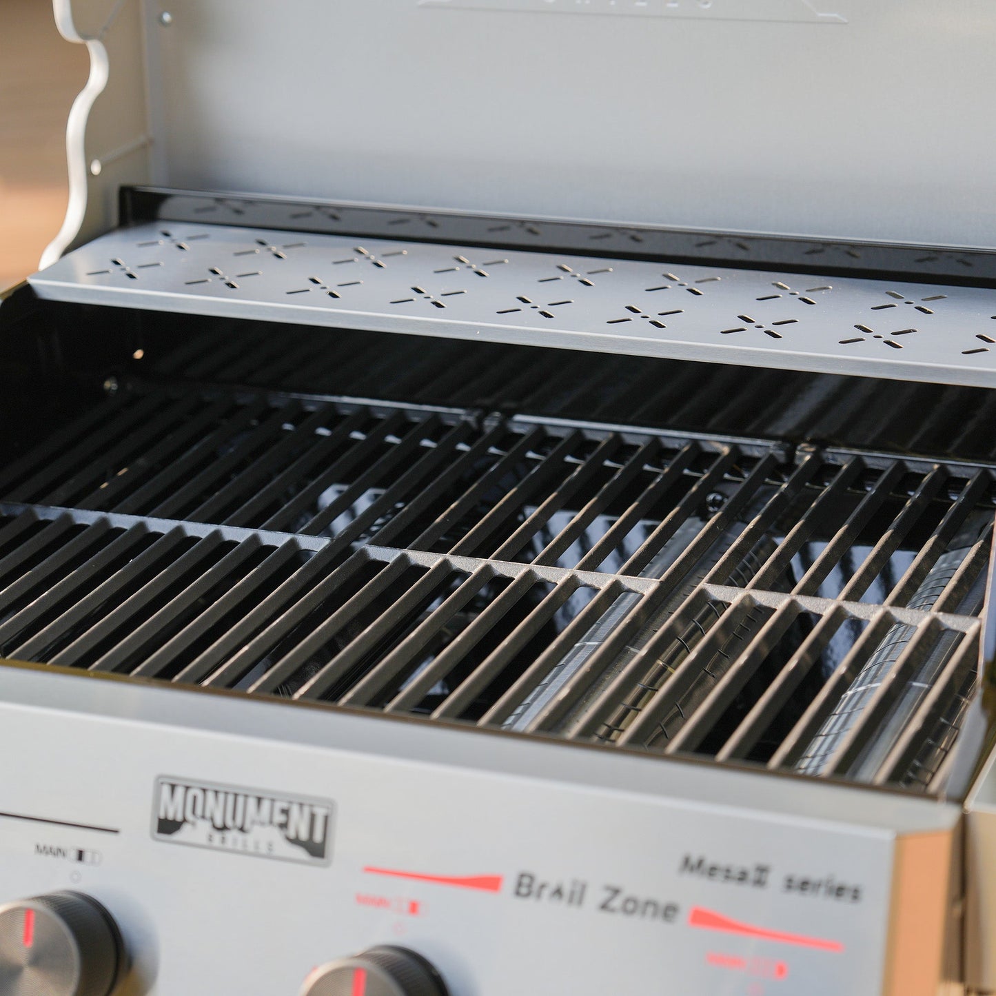 Monument Mesa II 415BZ | Stainless Steel Propane Gas Grill
