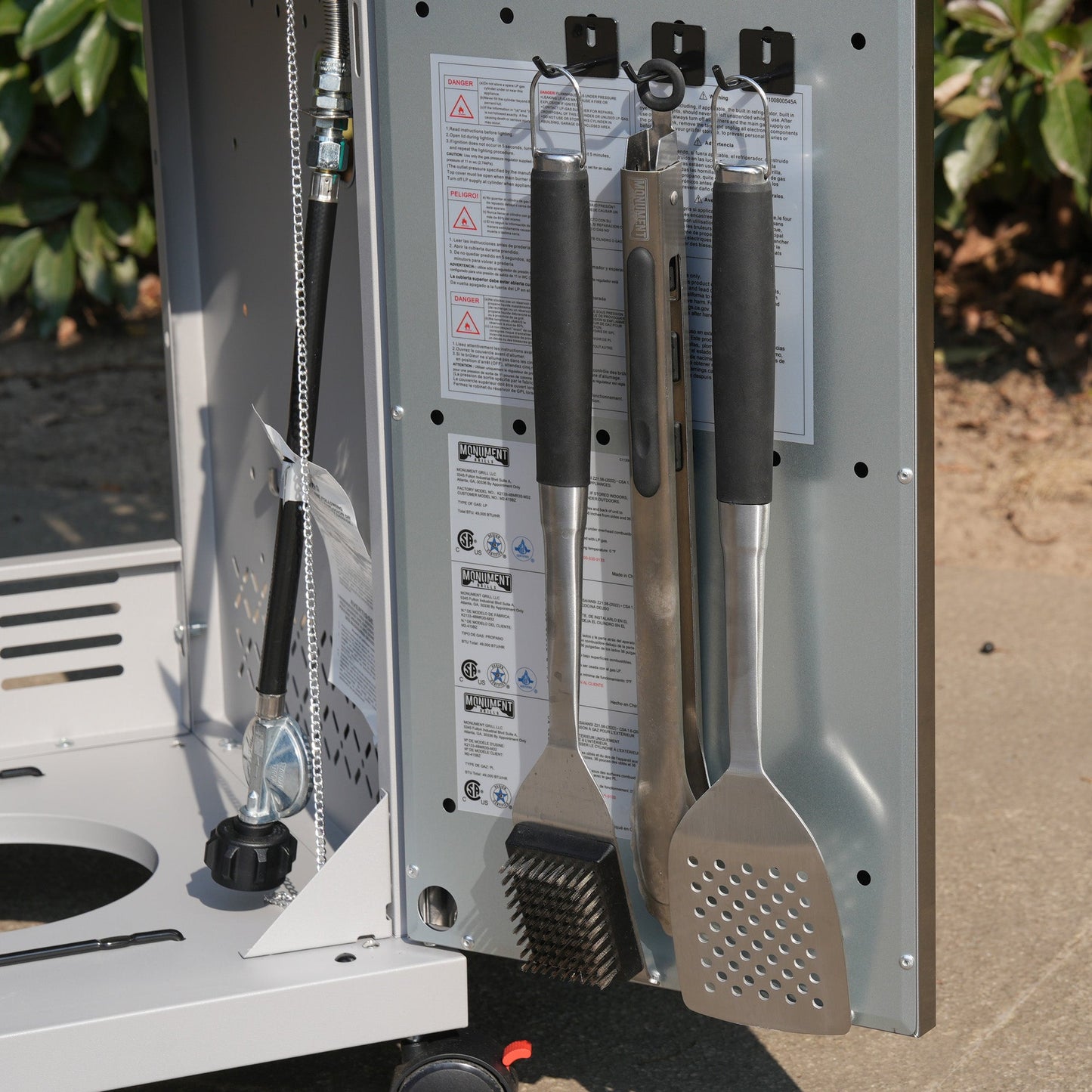 Monument Mesa II 415BZ | Stainless Steel Propane Gas Grill