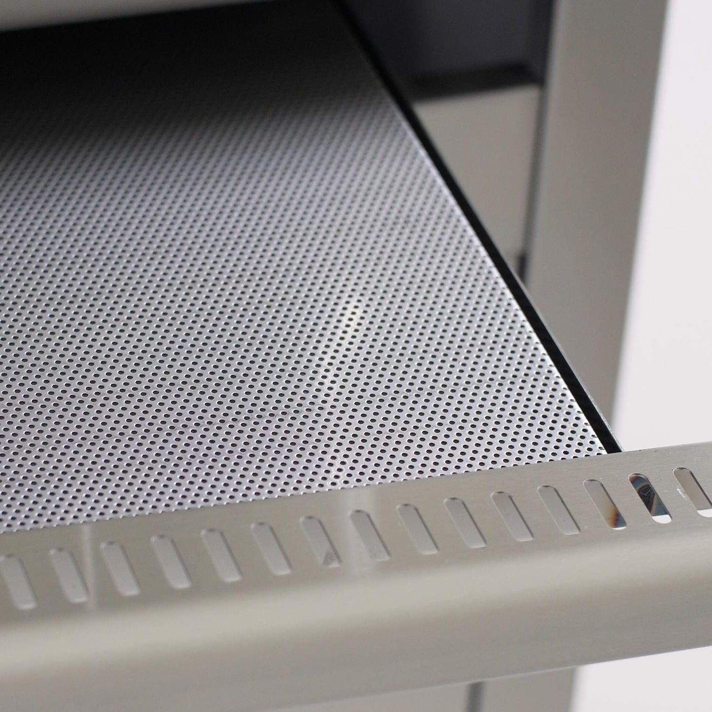 Blaze Premium LTE Marine Grade 32-Inch 4-Burner Built-In Stainless Steel Gas Grill