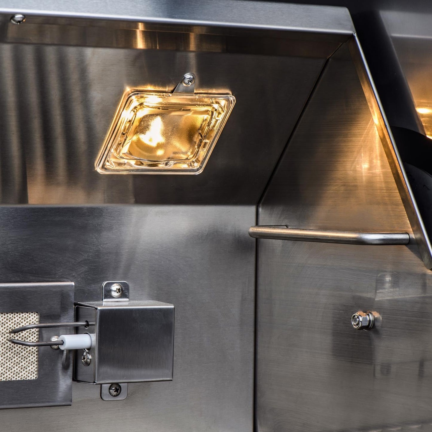 Blaze Professional LUX 34-Inch 3-Burner Built-In Stainless Steel Gas Grill