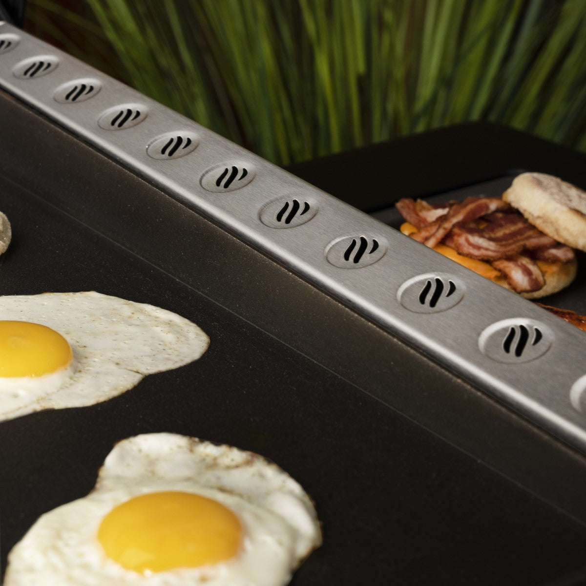 Blackstone - 36" Culinary Pro Cabinet Griddle w/Hood - 2154